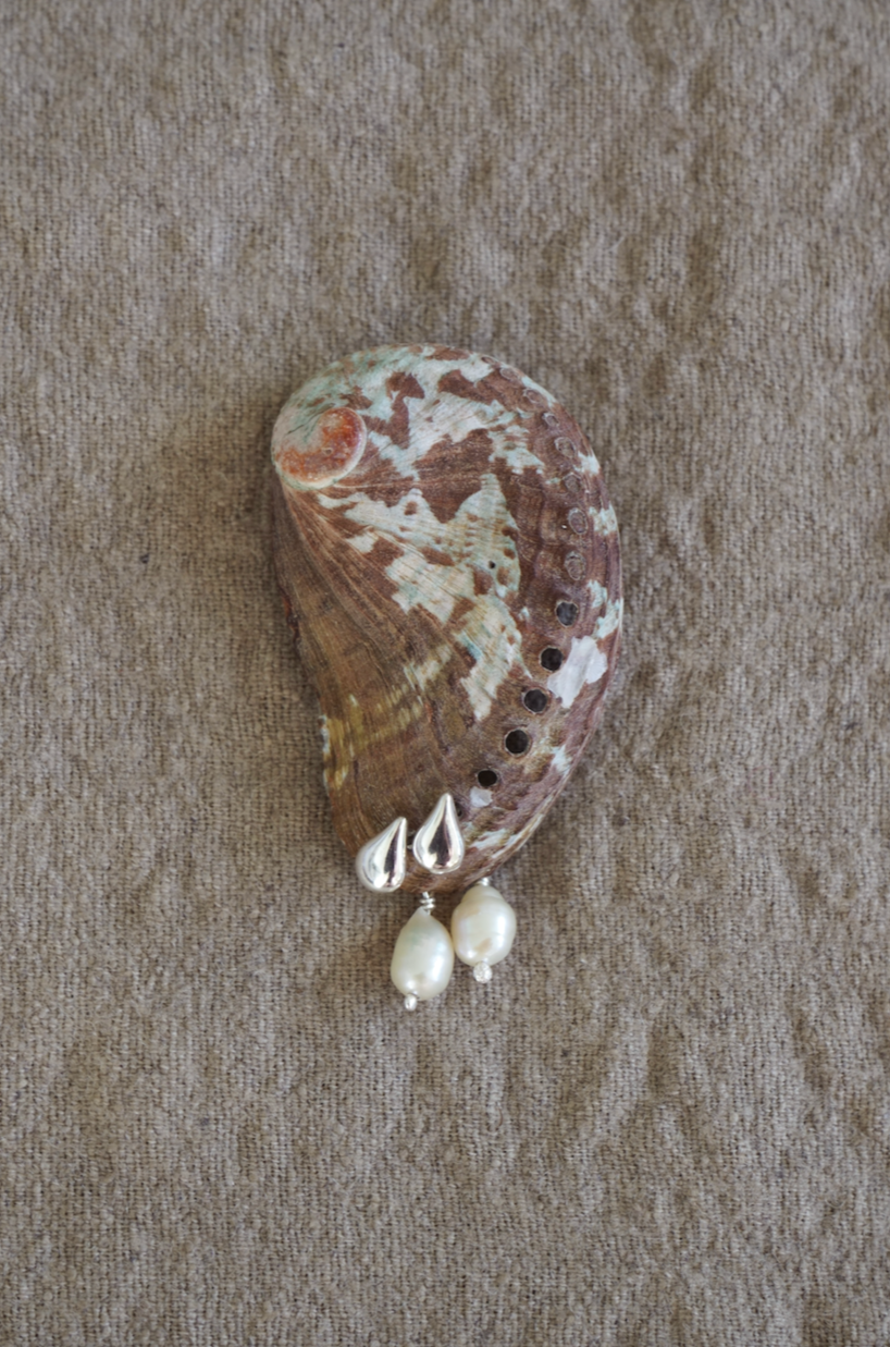 Reclaimed pearl & silver droplet studs