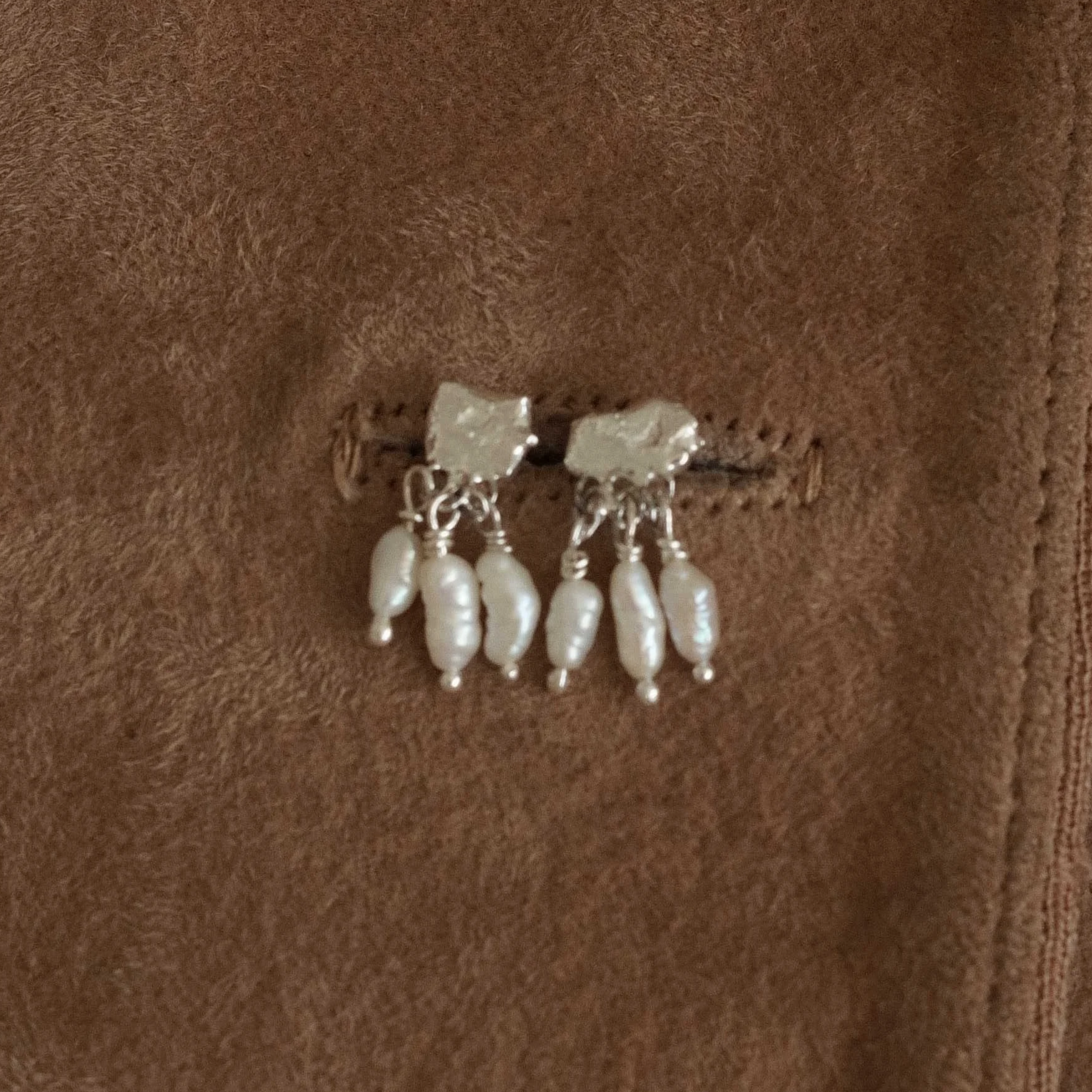 WINGED studs 01