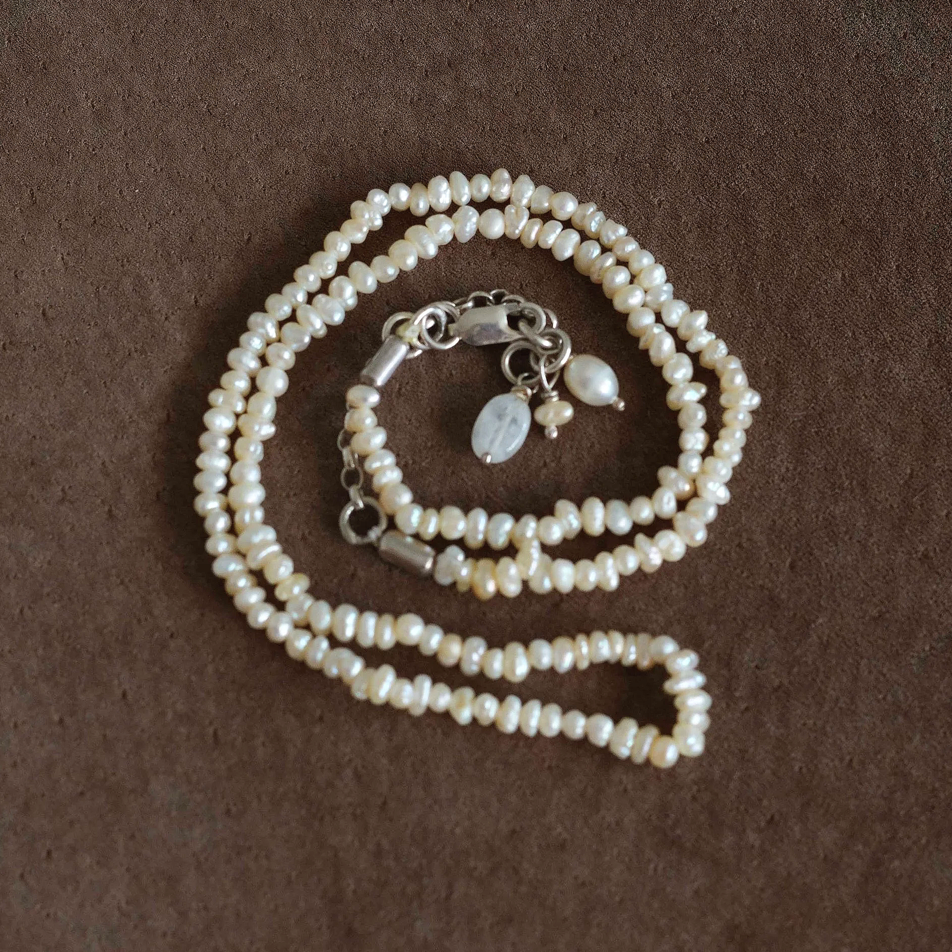 GATHERED pearl strand 03