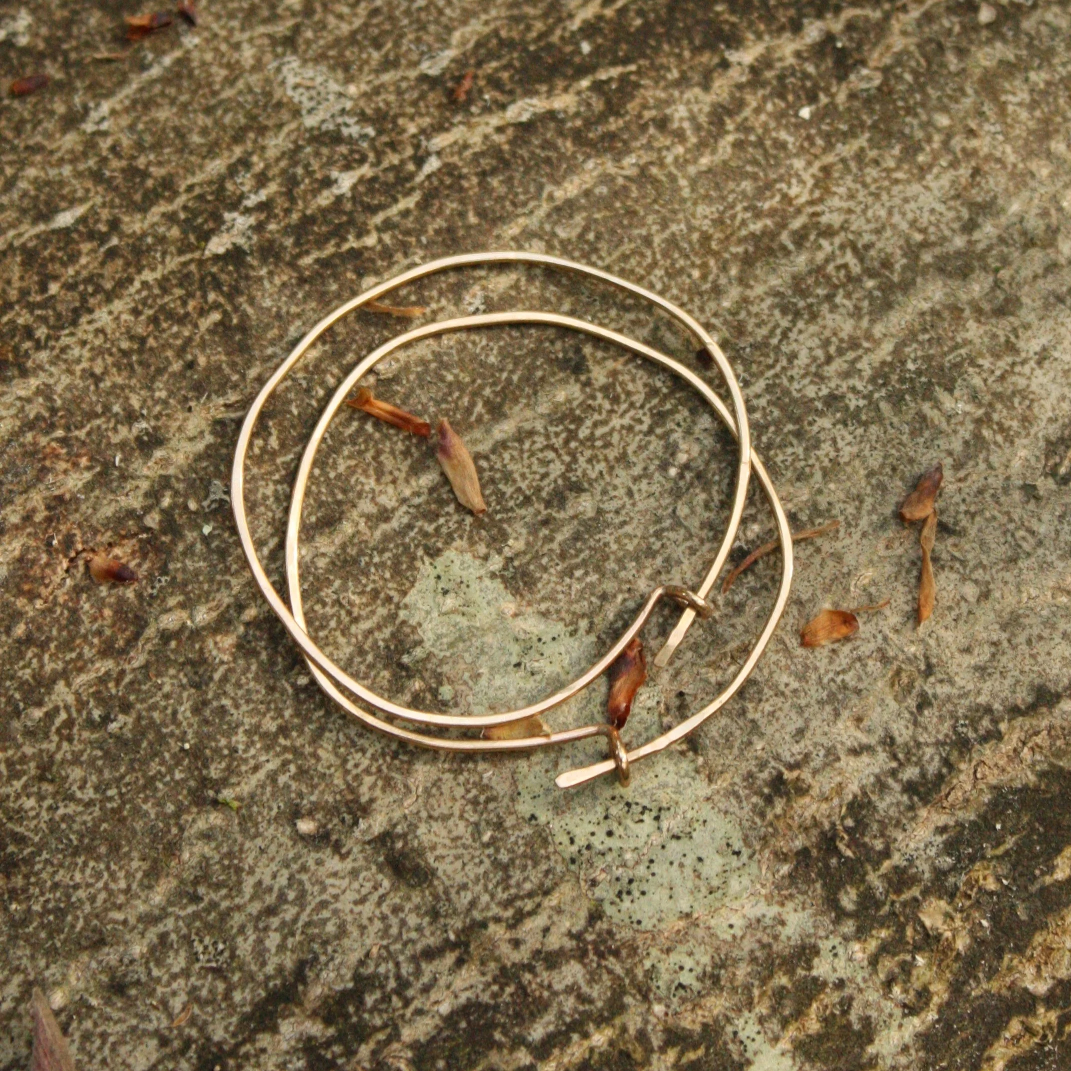 LUMIE eco gold hoops