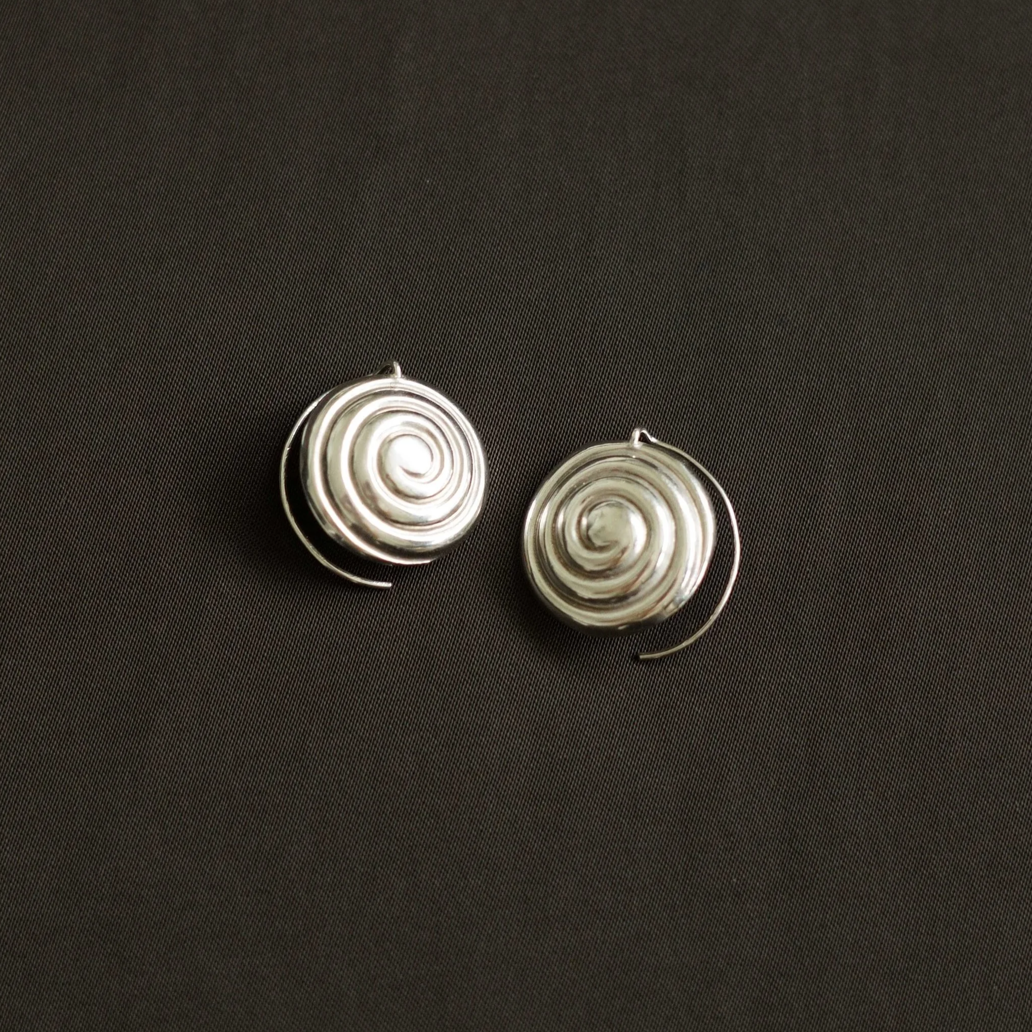 VINTAGE silver spiral studs