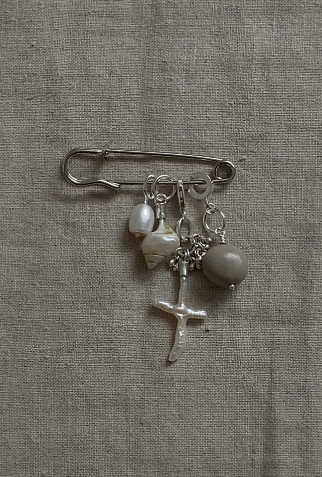 sustainable salvaged reclaimed pearl earrings bridal couture commission jewellery brighton london sustainable handmade draped freshwater pearls