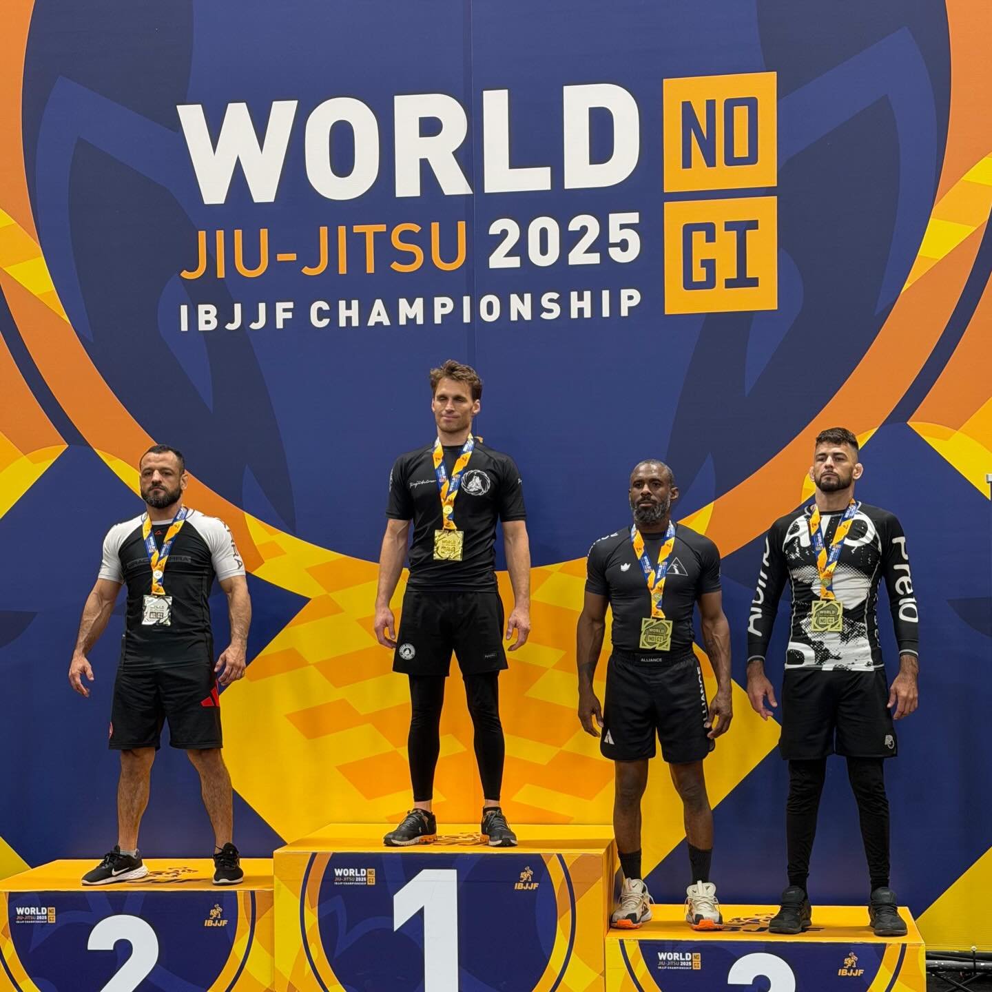 NO GI WORLD CHAMPION 2025🥇
Congratulations for Professor Clark Gracie! 👏

The whole Gracie Team is proud of you, specially Roakin!