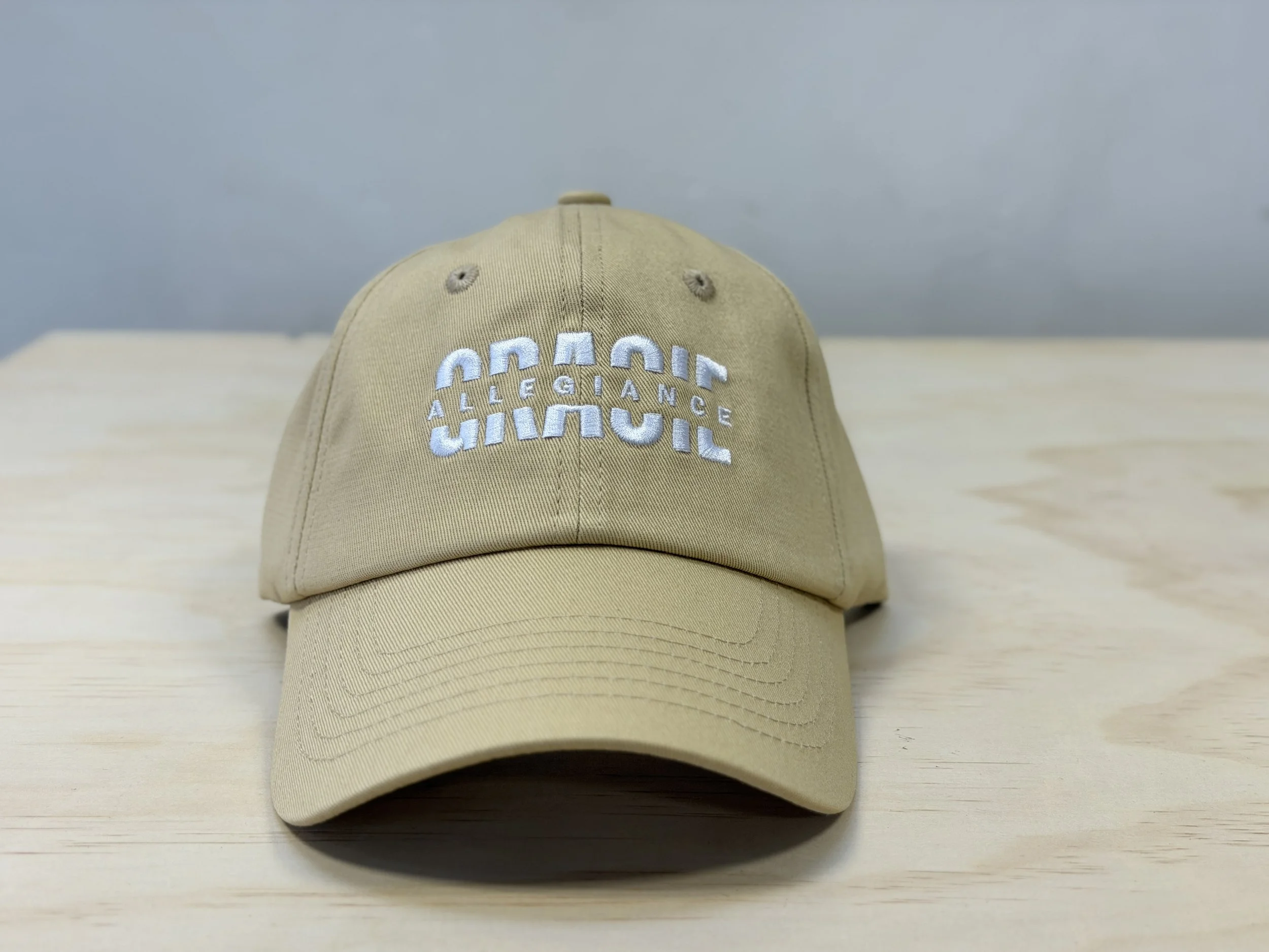 BEIGE CLASSIC-STYLE BASEBALL CAP