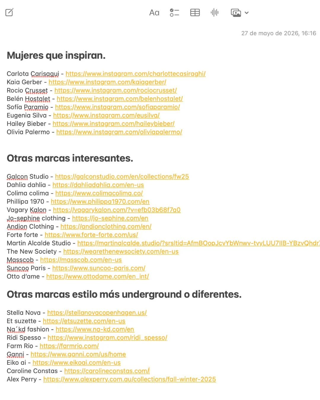 Antes de dise&ntilde;ar, empezamos buscar y miramos mucho.⁠
Esta es una parte del proceso que casi nunca se ense&ntilde;a, pero que para nosotras es clave: la b&uacute;squeda de referencias.⁠
Mujeres que inspiran. Marcas que est&aacute;n haciendo cos