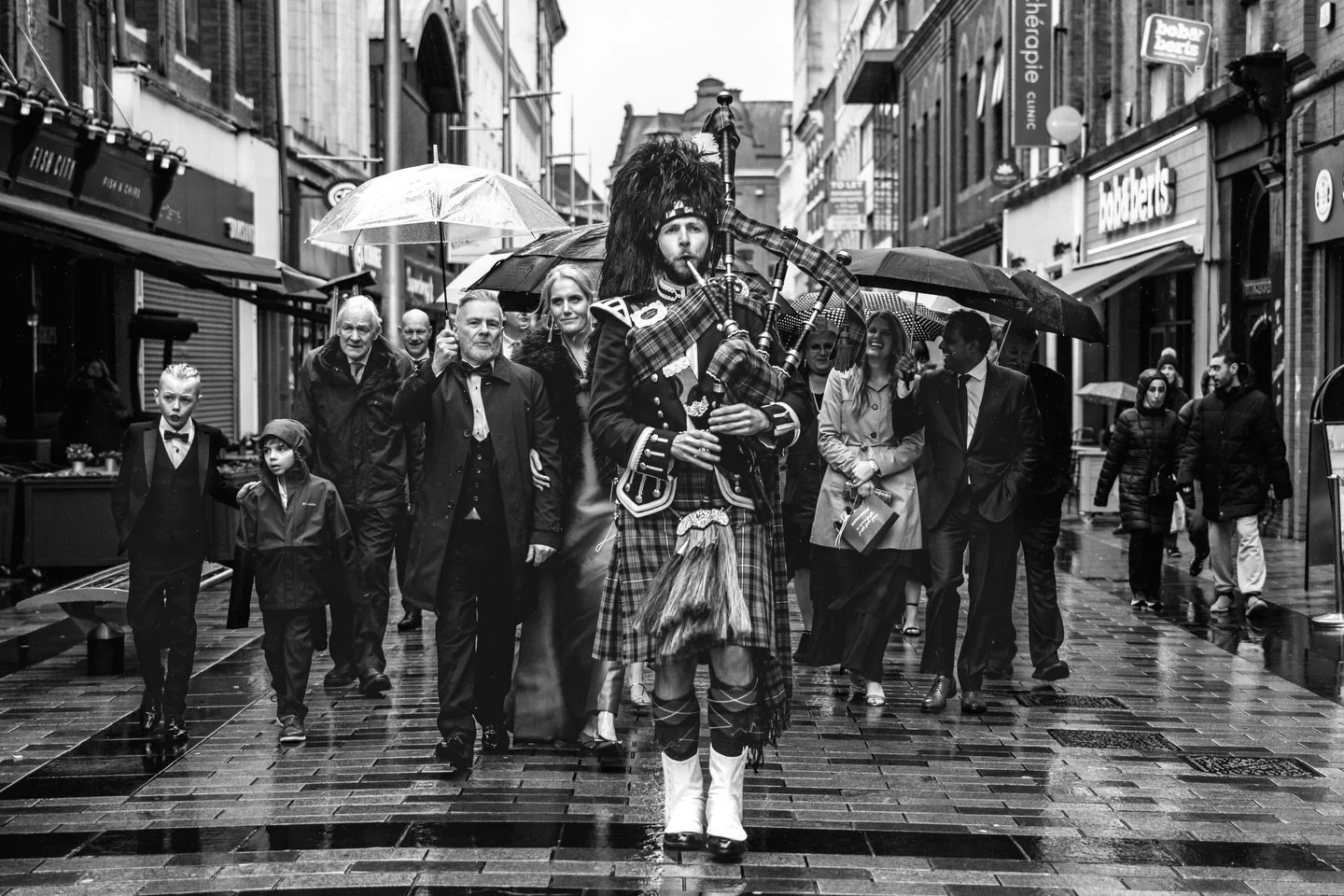 Walking through town behind the bagpipes on your wedding day, stopping for a pint in the Garrick, then on to the Merchant&hellip; doesn&rsquo;t get much better. A full crowd over from Canada, loving the rain, and that red dress? unreal!! Some preview