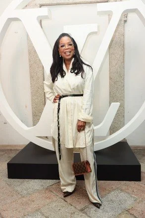 oprah-winfrey-poses-photocall-louis-vuitton-cruise-440nw-13932014gh.jpg