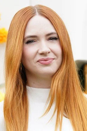 karen-gillan-440nw-13946319bs.jpg
