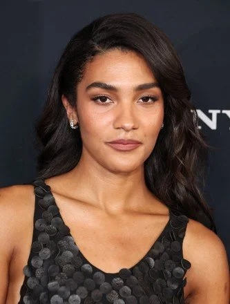 olivia-dean-440nw-16496967jy.jpg