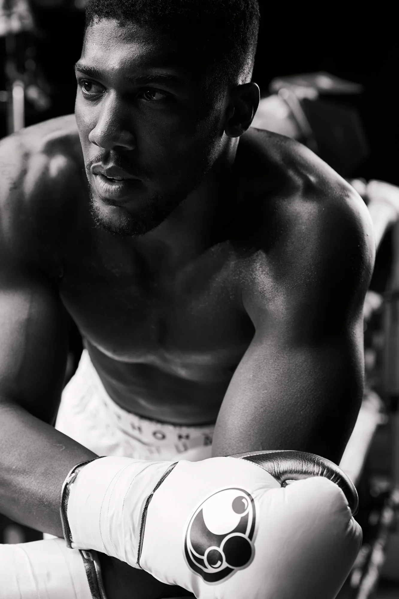 Anthony Joshua bw14.webp