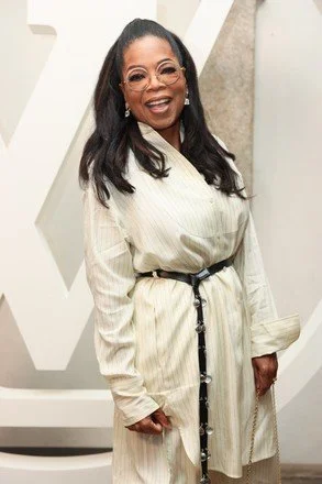 oprah-winfrey-poses-photocall-louis-vuitton-cruise-440nw-13932014gn.jpg