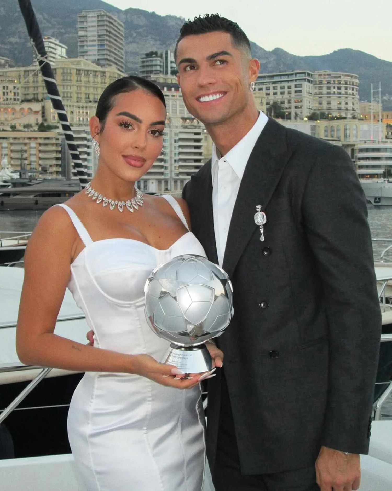 Ronaldo Georgina bw25.jpg