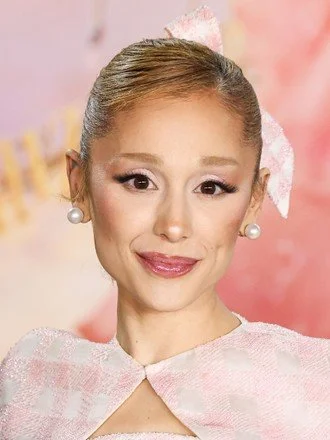 ariana-grande-butera-wearing-custom-thom-browne-440nw-14888343rz.jpg