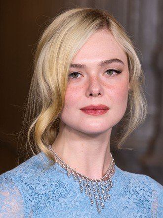 elle-fanning-wearing-gucci-arrives-14th-annual-440nw-15667159fm.jpg