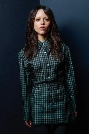gallerist---jenna-ortega-440nw-16425764rn.jpg