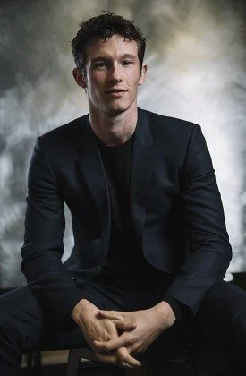 callum-turner-440nw-7549464al.jpg