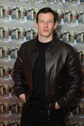 callum-turner-440nw-16057580ac.jpg