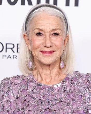 helen-mirren-arrives-19th-annual-l'oreal-paris'-440nw-14936774as.jpg
