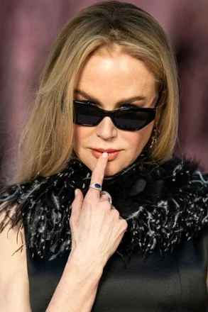nicole-kidman-attends-chanel-haute-couture-week-440nw-16449899fs.jpg