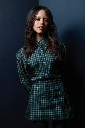 gallerist---jenna-ortega-440nw-16425764rj.jpg