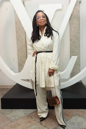 oprah-winfrey-poses-photocall-louis-vuitton-cruise-440nw-13932014gk.jpg