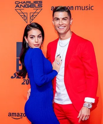 cristiano-ronaldo-georgina-rodriguez-440nw-10464850gy.jpg