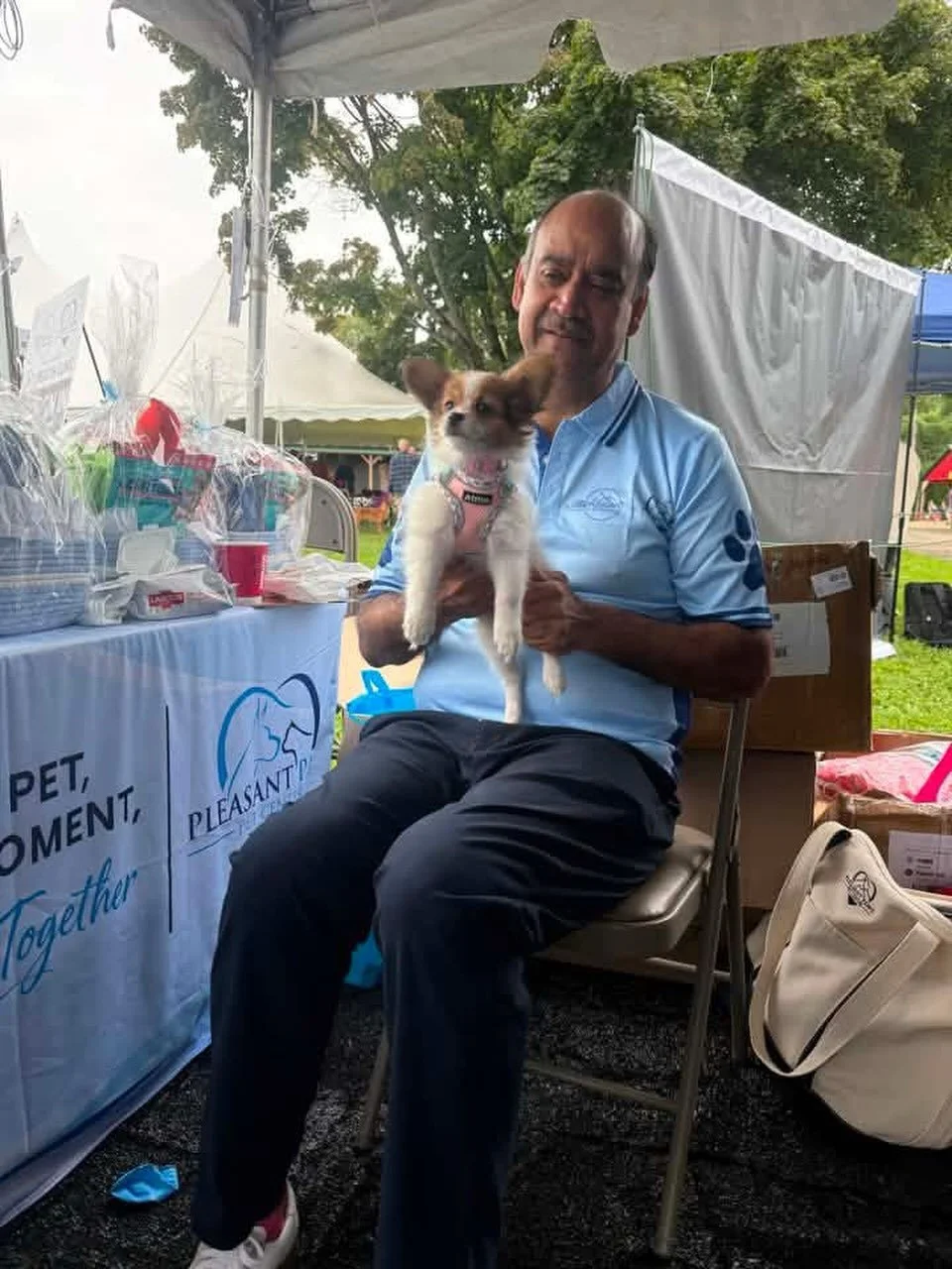 Went to the Guilford show a couple of weekends ago that was co-run by my vet clinic @mtpleasantvets and had some Papillons&rsquo; knees checked. Here is Dr Vali with Hannah 😊 #papillon #papillons #papillonlife #doglife #vetowned