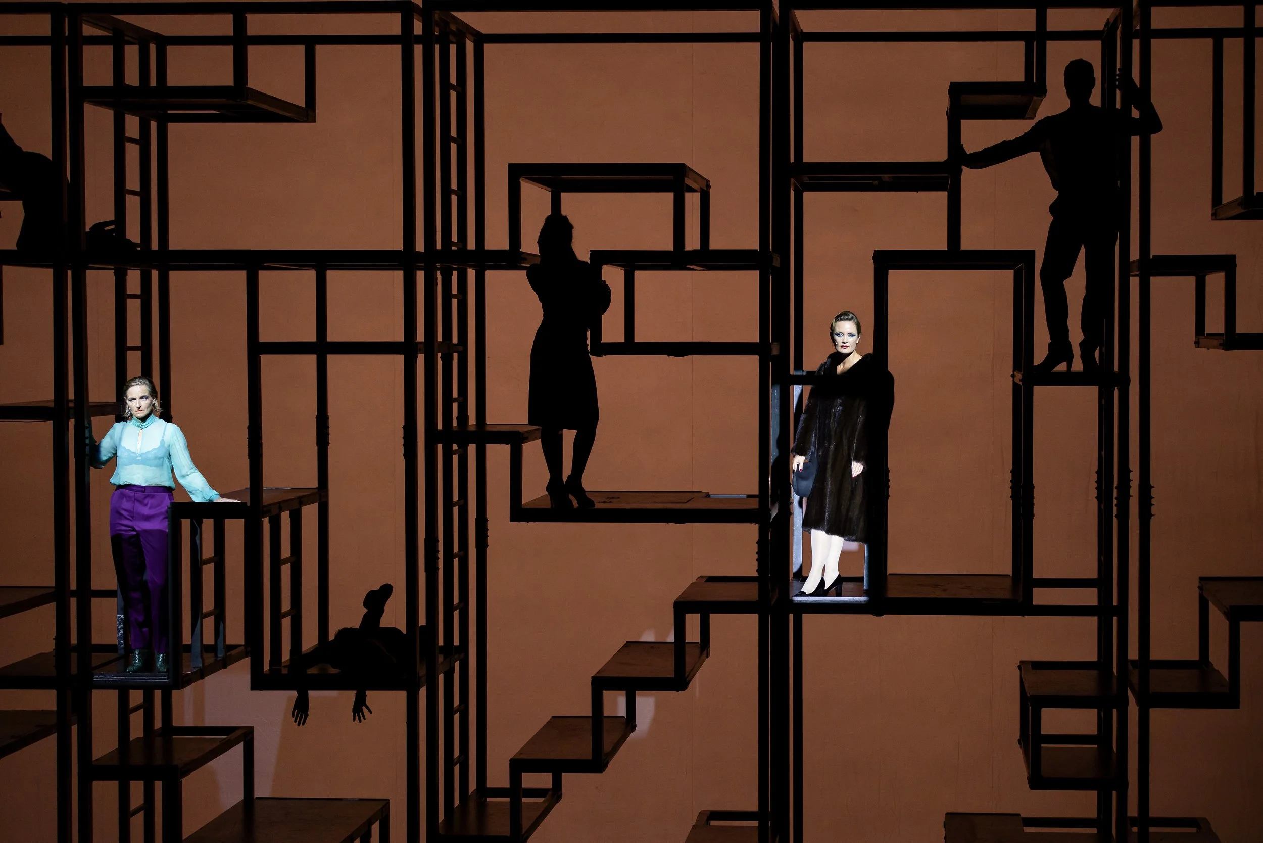 EIF: The Threepenny Opera