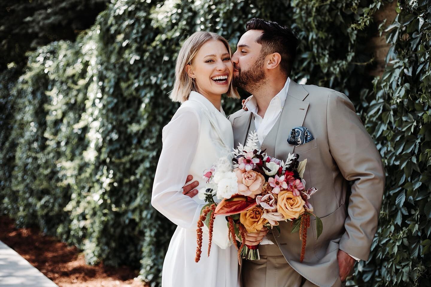 I&rsquo;m still reeling from last week&rsquo;s intimate park elopement! It was my honor to plan the ceremony and dinner reception for these two wonderful humans - and also two good friends of mine -  Mary Kate and Adam 🤍. 

Photography: @angelaamenp