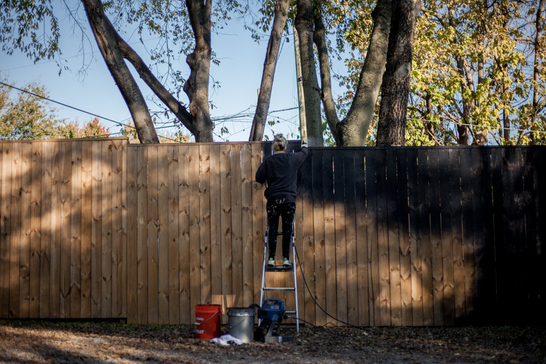 Mansfield - first coat blk fence paint (6 of 9).jpg