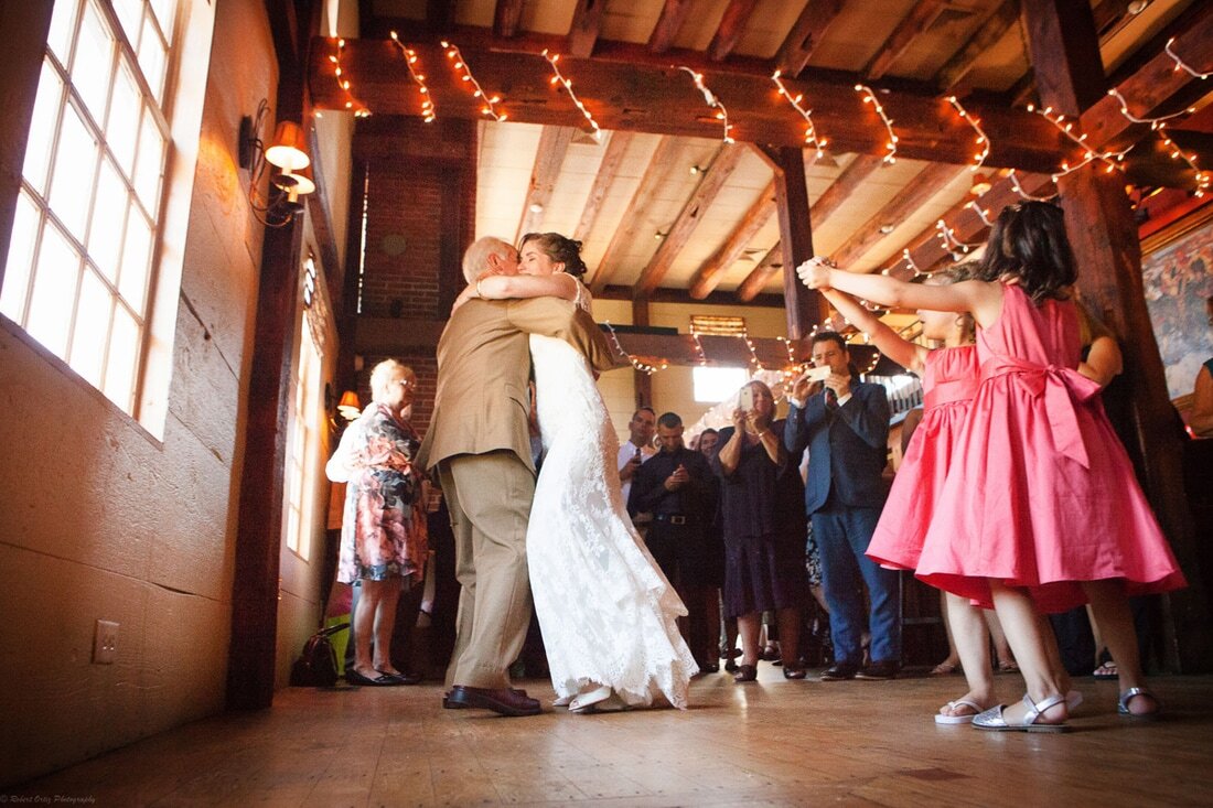 mambos-portsmouth-wedding-reception-dancing.jpg