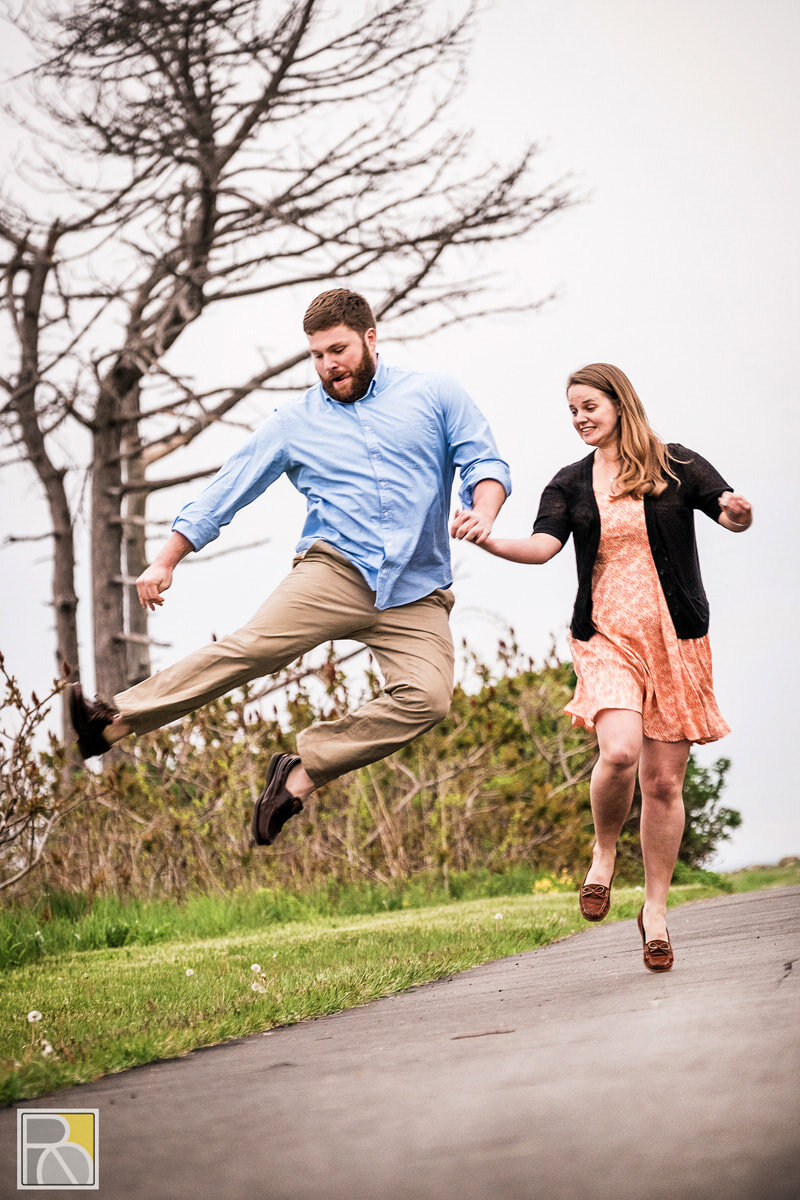 engagement-couple-skipping-odiorne-point-rye-nh_orig.jpg