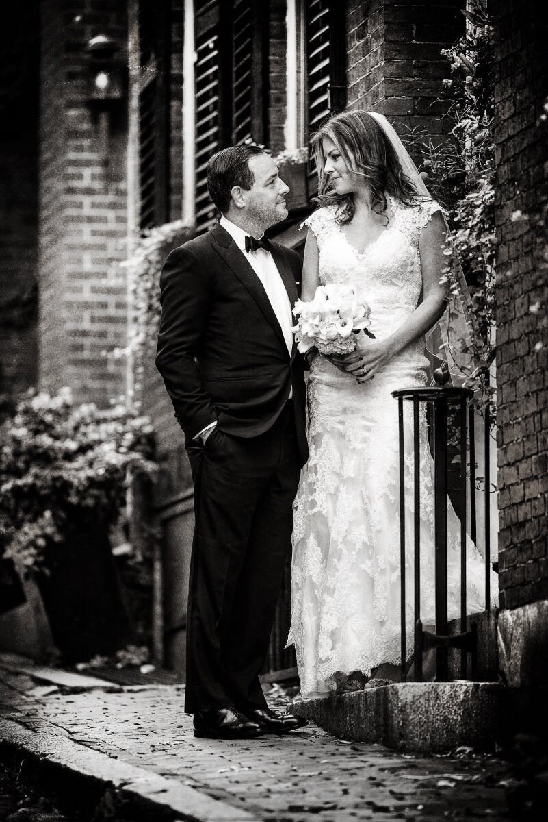 boston-wedding-bw-acorn-street-couple.jpg