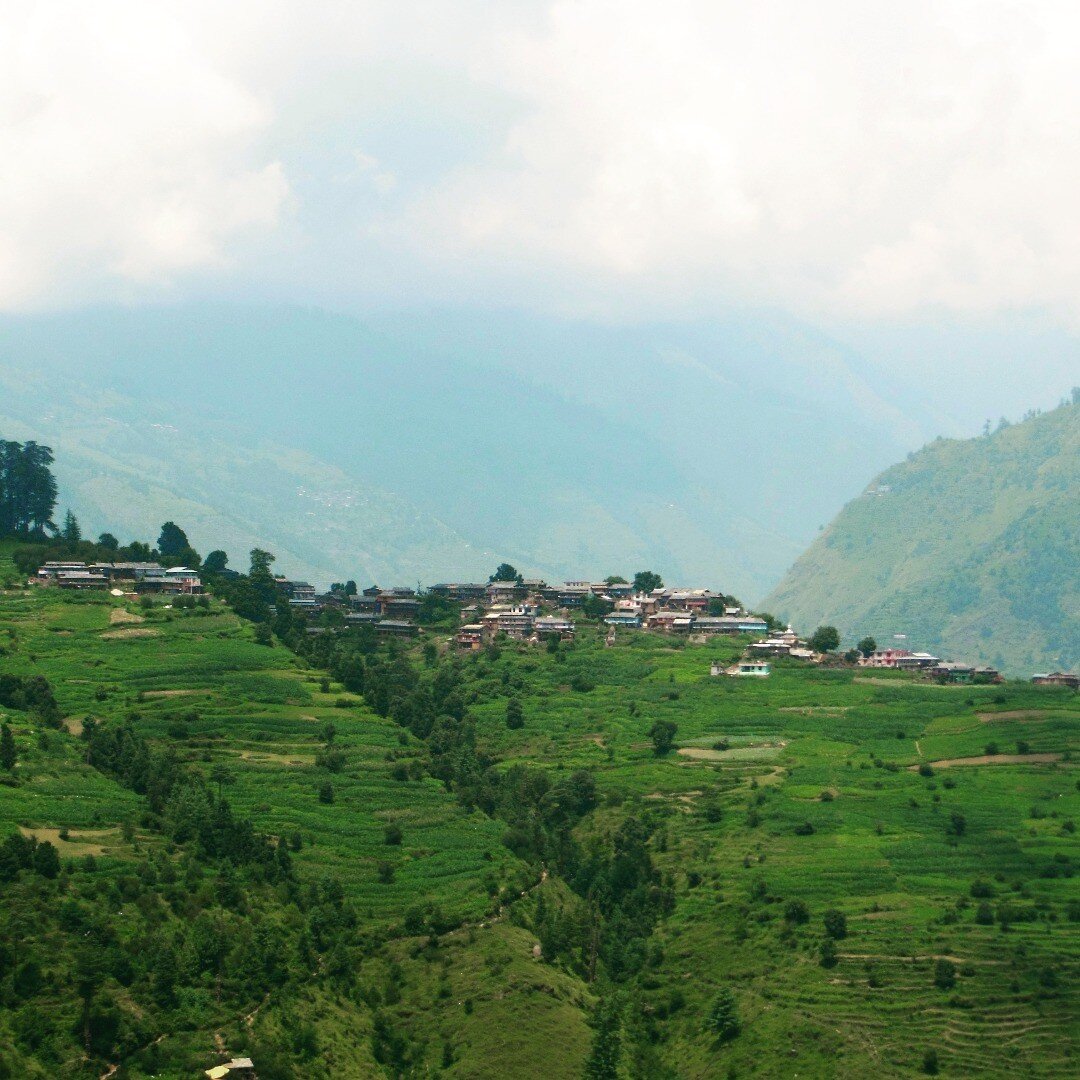 Perched on top of the foothills of the #himalayas are #mountaincomunities that dot the sky. Many of these communities are not accessible by road, only by foot. This poses a whole host of challenges, like transporting gas for cooking and heating. Some