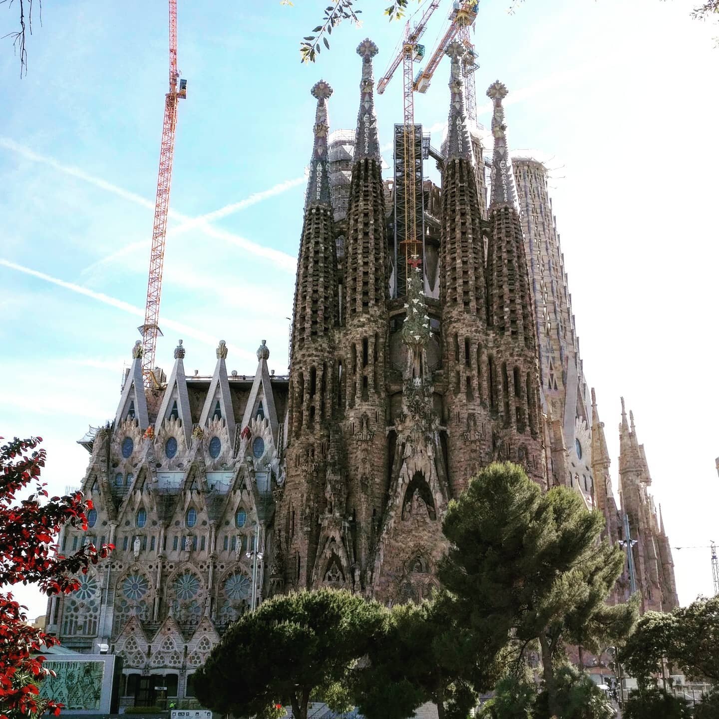 The #sagradafamilia in #barcelona has been under construction since March 1882. Antoni Gaudi was the chief architect who finished the design. The church was only one quarter complete by the time Gaudi died in 1926. The design blends gothic architectu