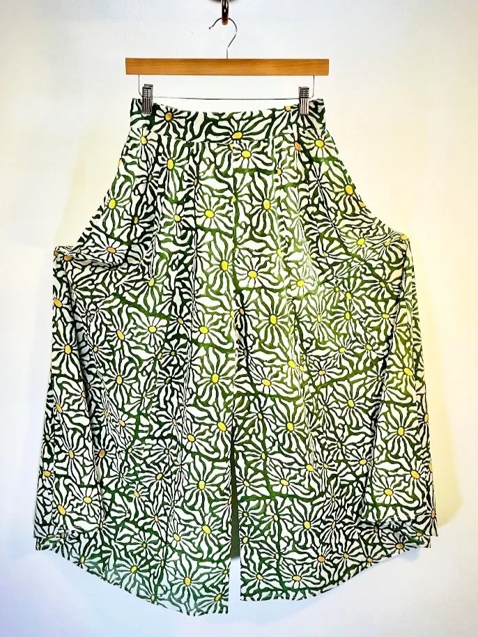 green+daisy+gathered.jpg