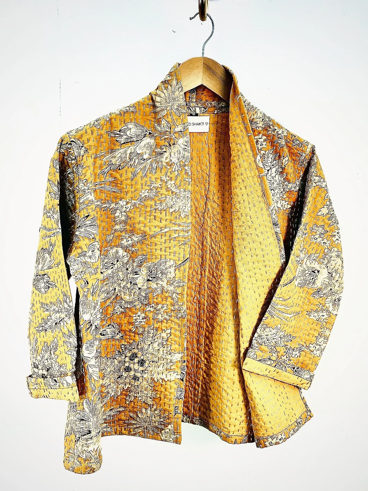 gold+jacket+inside.jpg