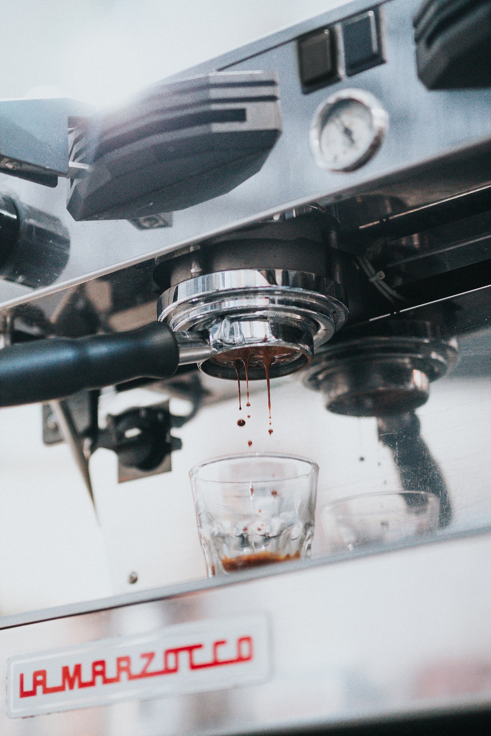 espresso squirting from bottomless portafilter