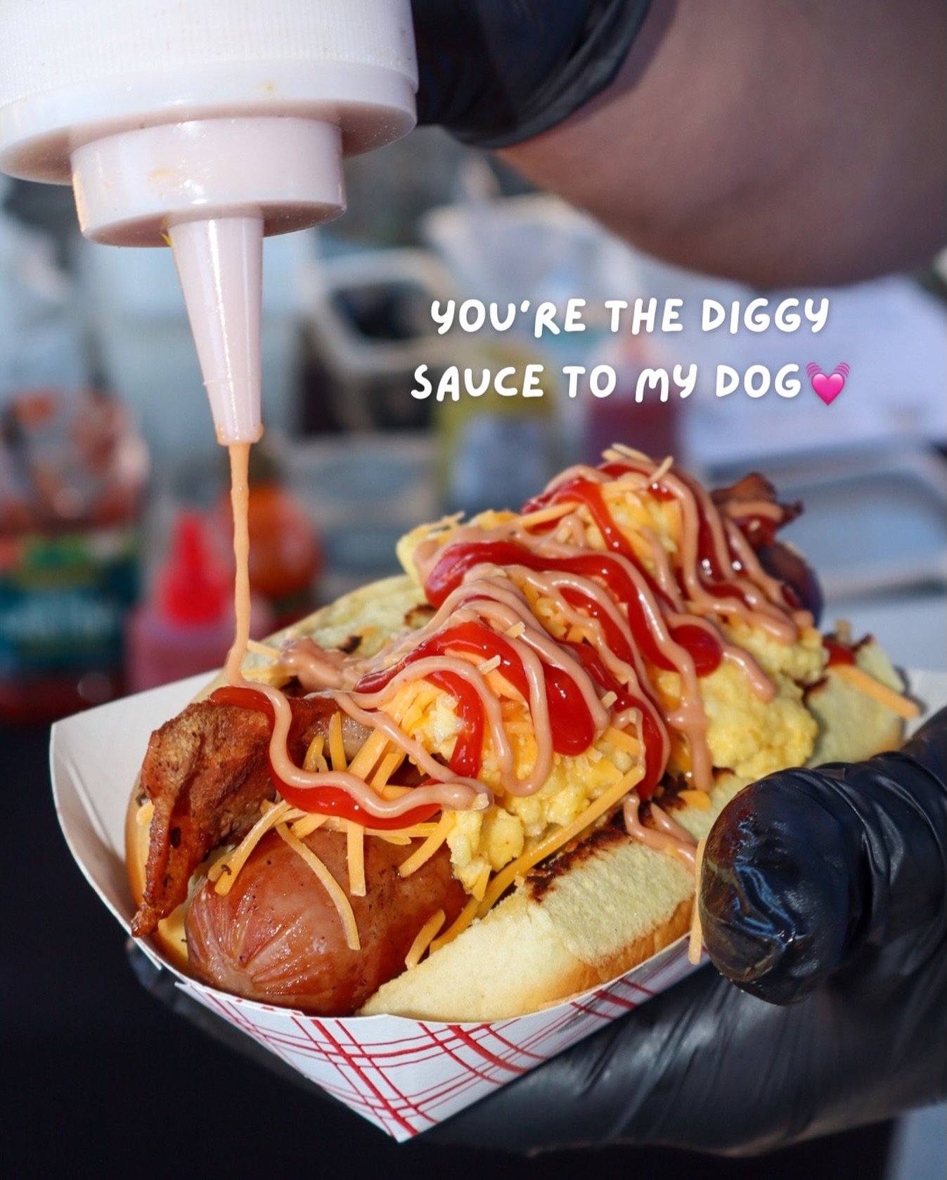 If you love them, you&rsquo;d take them to get a Sunrise Dog☀️

Meet us @diggydogs_tampa for our specialty brunch menu😎

Saturday &amp; Sunday 8:30 AM to 1 PM🌭

Coffee can wait. Brunch can&rsquo;t.👏🏻

#glizzy #foodie #tampafoodtruck