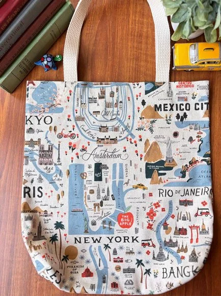 Three Merry Foxes' travel tote bag