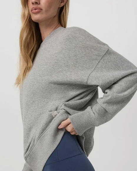 Vuori Sedona Weekender Crew sweatshirt in grey