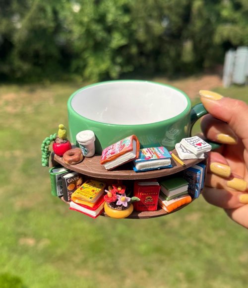 Laven Craft Co's bookshelf mug