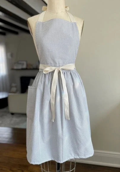 A blue-striped apron