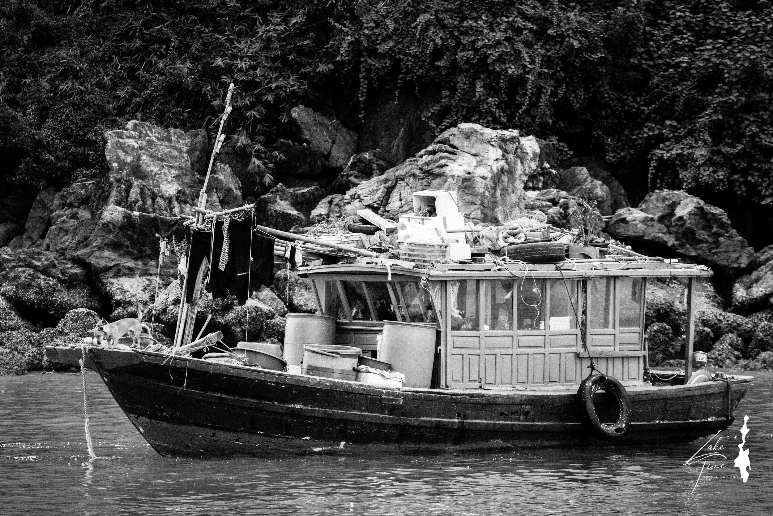 Houseboat 2x3 IMGL3224.jpg