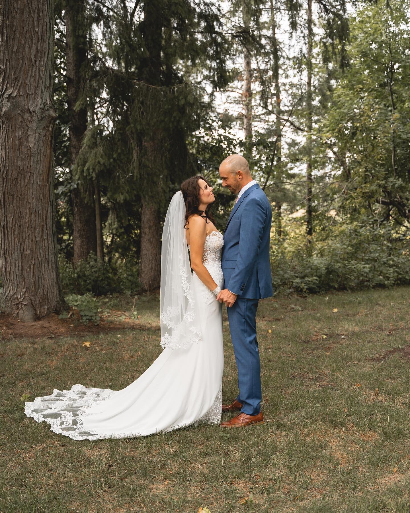 S&amp;D🤍
&bull;
&bull;
&bull;
#weddingphotography #barnwedding #guelphphotographer