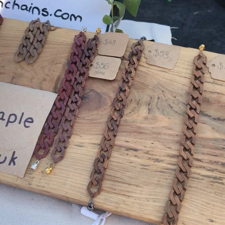It’s a beautiful sunny day at the @626nightmarket_bayarea come by to support the arts and eat some incredible food! ☀️
Which items would you go home with? 
Custom order any piece you want on our site at woodgrainchains.com