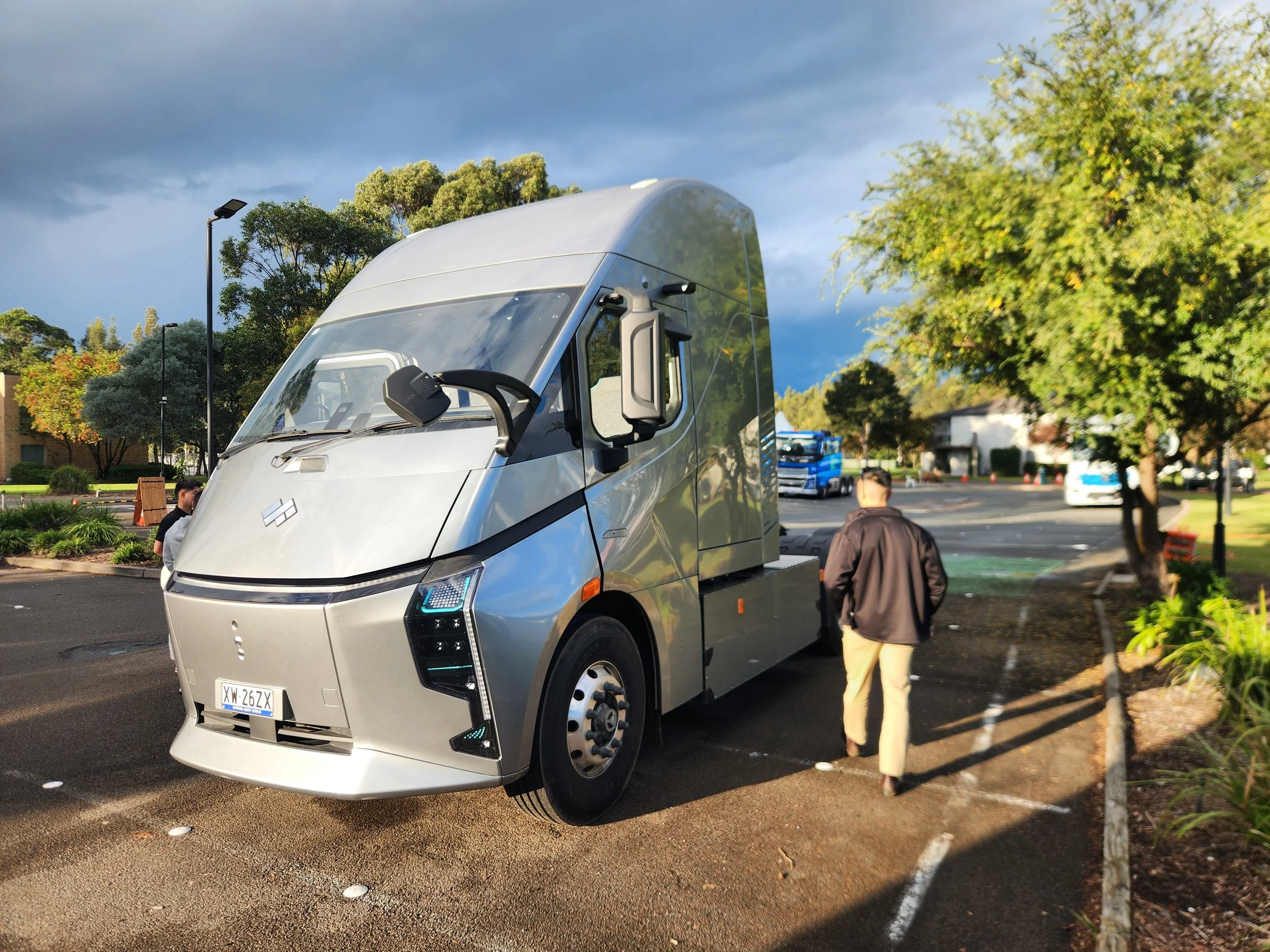 The Future of Low-Emission Heavy Transport: Key Insights from Truck Show X