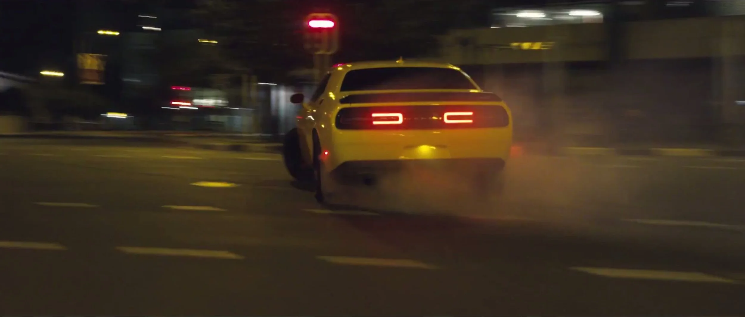 bare-witnesss-to-one-of-the-most-spectacular-hellcat-drift.jpg