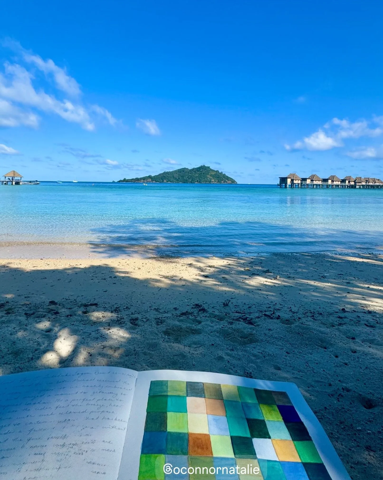 Captured the colours and time of Malolo island Fiji . Seizing the quiet moments to build some memories of the light with a palette of blues made with reds, greens and always a touch of metallic gold.
#capturingtheday #placebasedart #colour #fiji