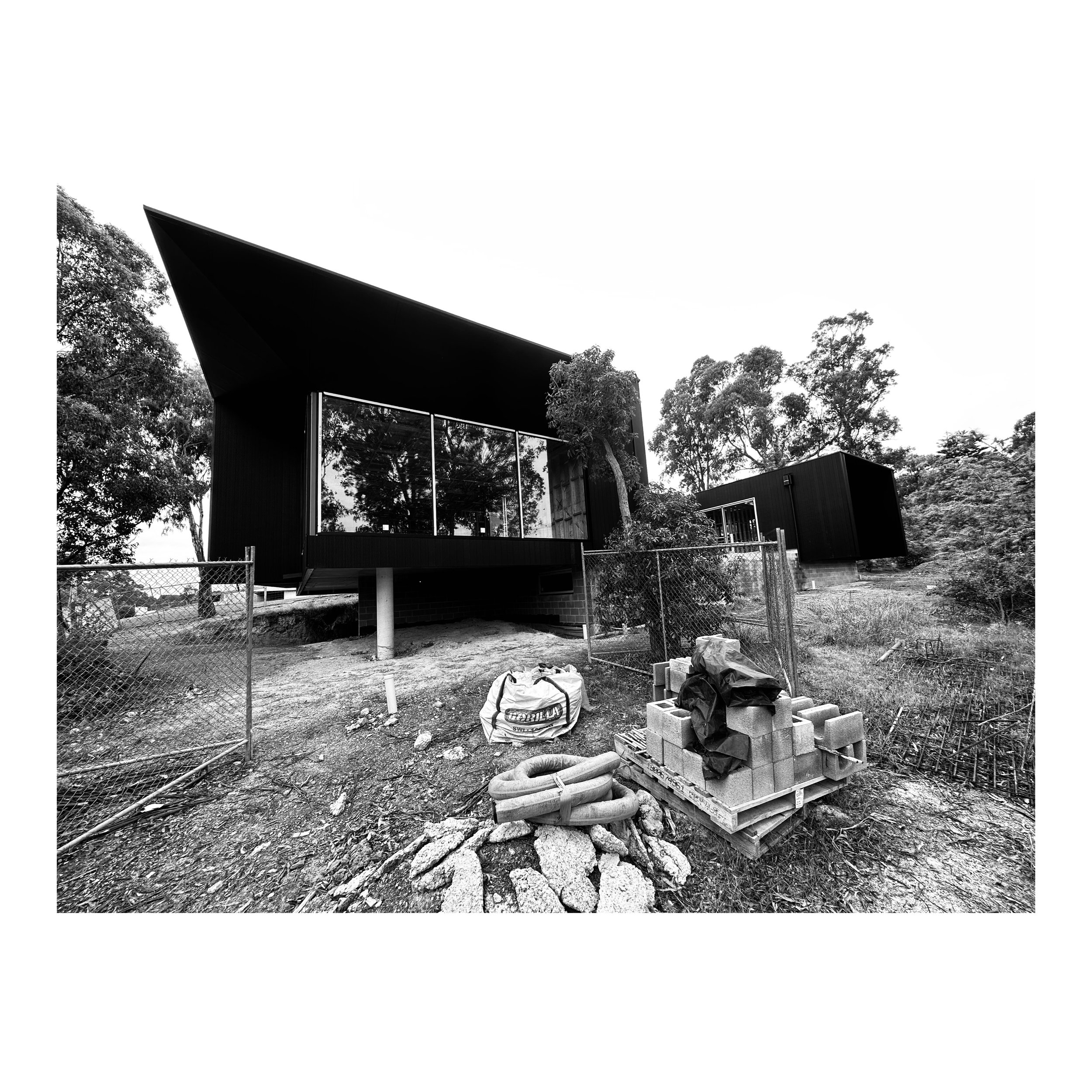 BURSARIA RISE / MULLUM CREEK — Aych Architects